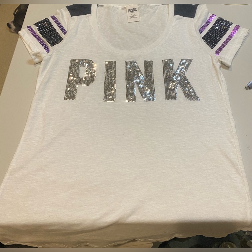 Women’s VS PINK Tee